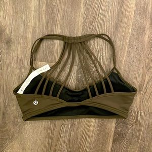 Lululemon Sports Bra - Army Green New w/o tags. Size 8